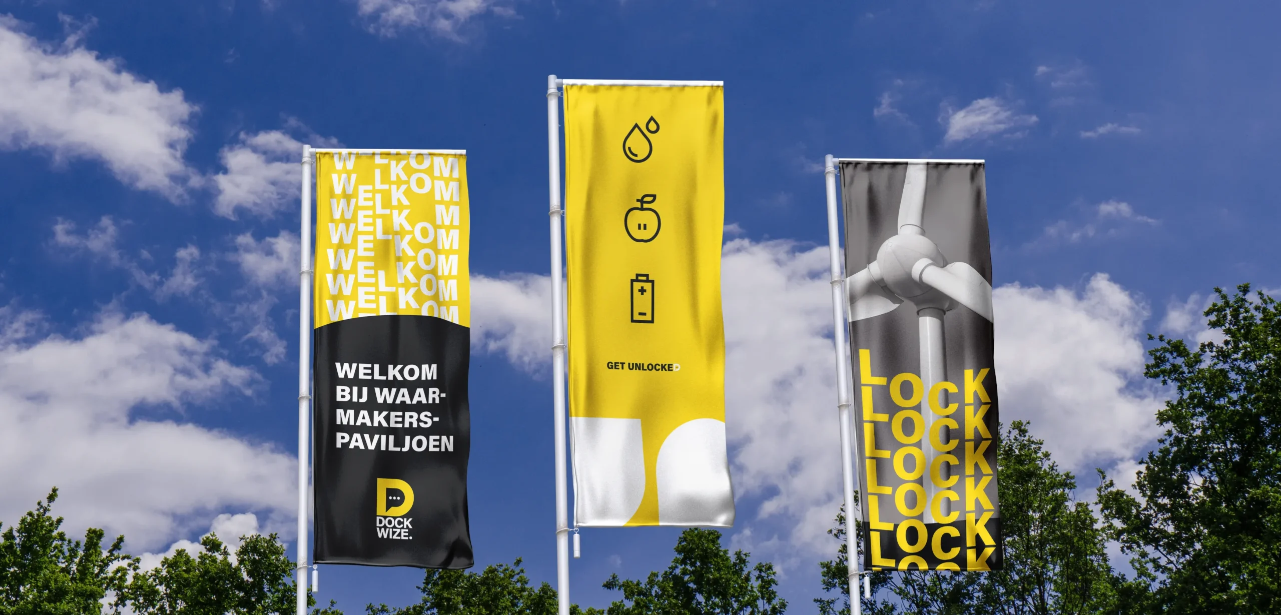 Free Outdoor Flag Poles3 Mockup
