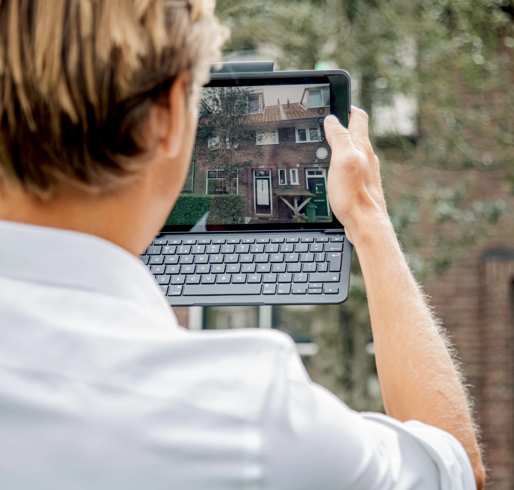leef-makelaars-ipad-case-blackdesk