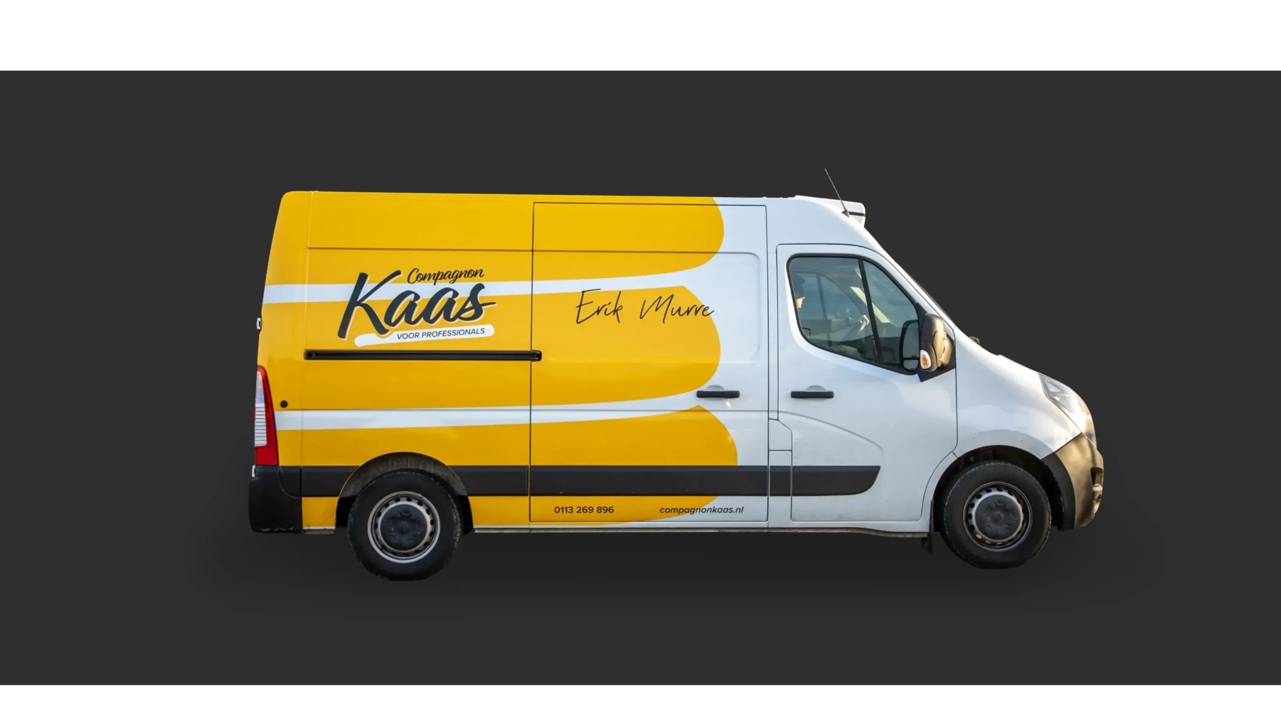 compagnon-kaas-bus-bestickering-case-blackdesk