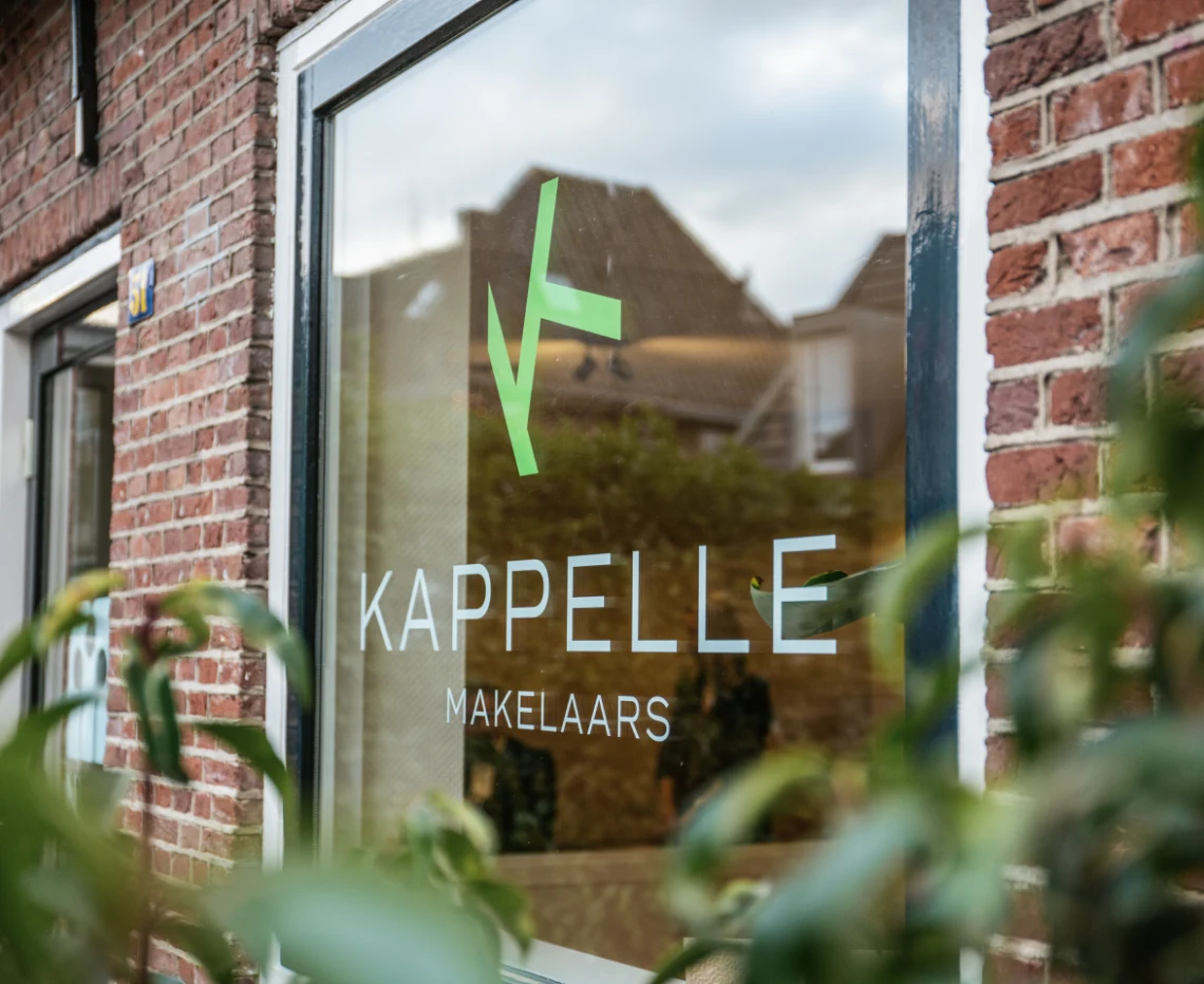 kappelle-makelaars-logo-raam-signing-case-blackdesk