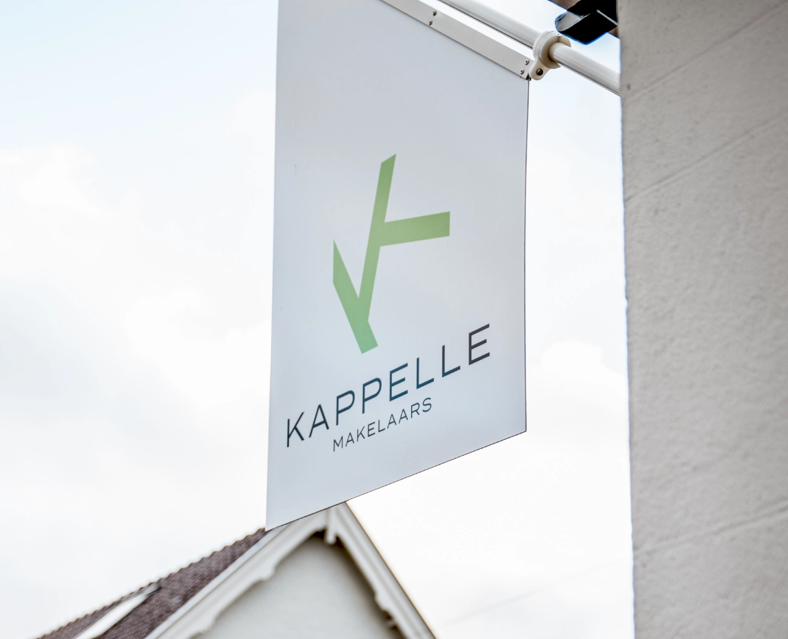 kappelle-makelaars-vlag-logo-case-blackdesk